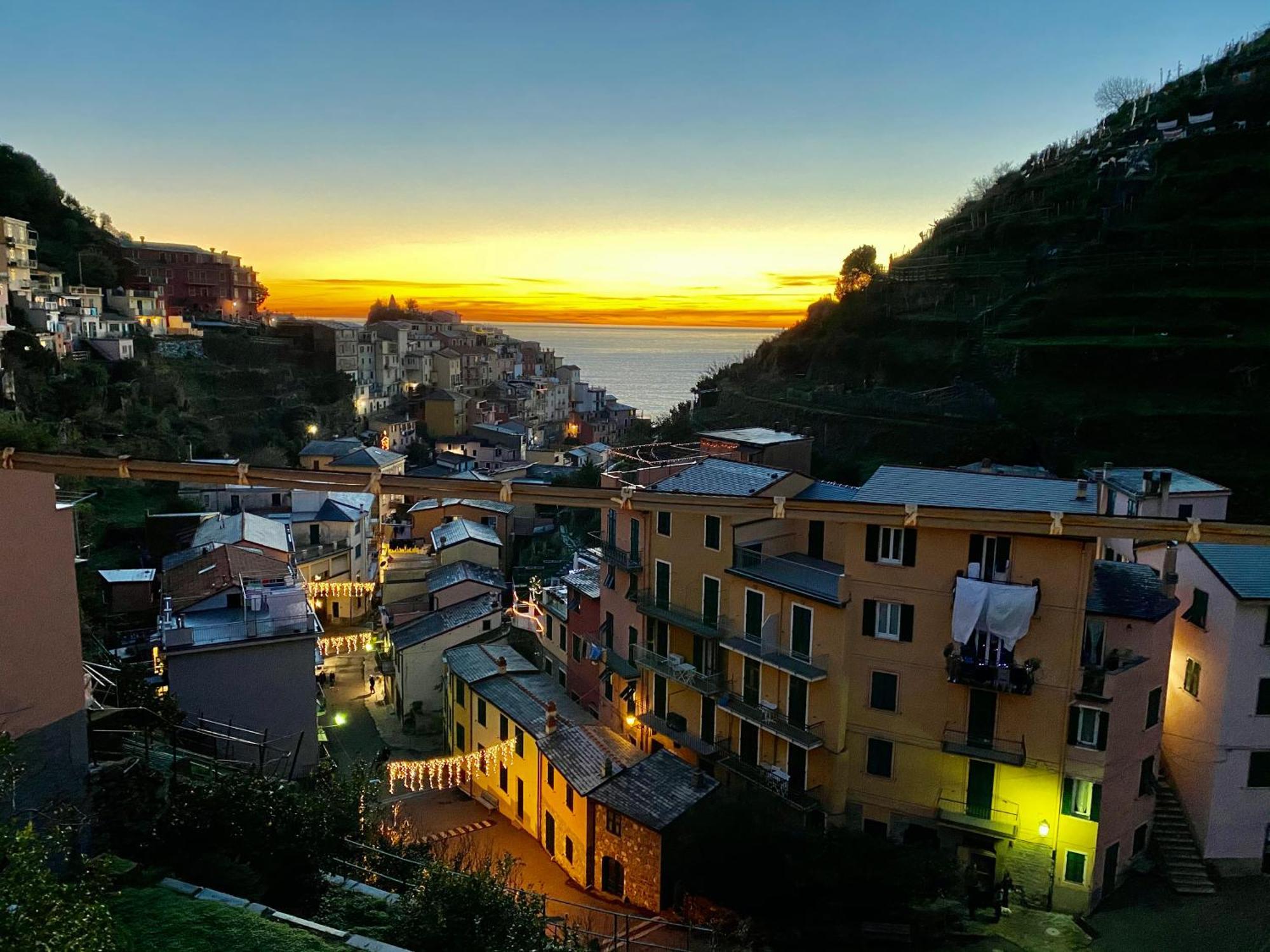The Manarola Main Plaza酒店 外观 照片